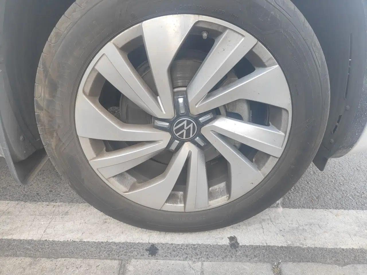 Volkswagen Tayron X 2020 330TSI Two-Wheel Drive Luxury Smart Connectivity Version — миниатюра 8