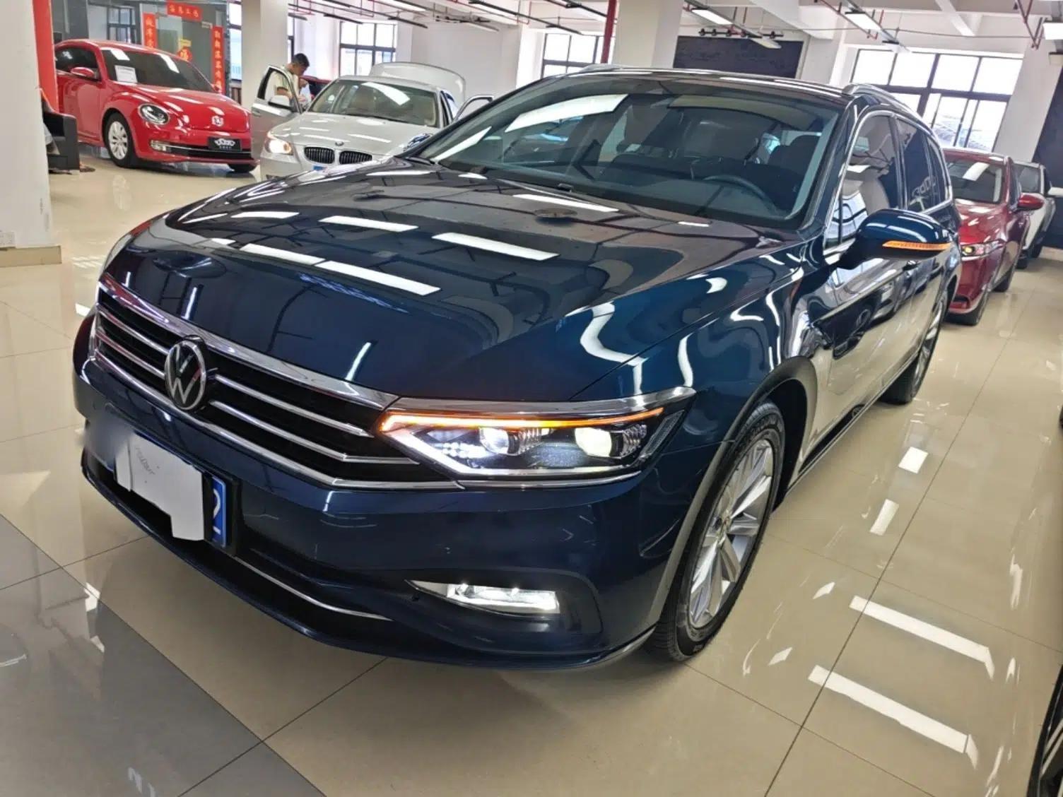 Volkswagen Variant 2021 2.0T Comfort Edition — миниатюра 1