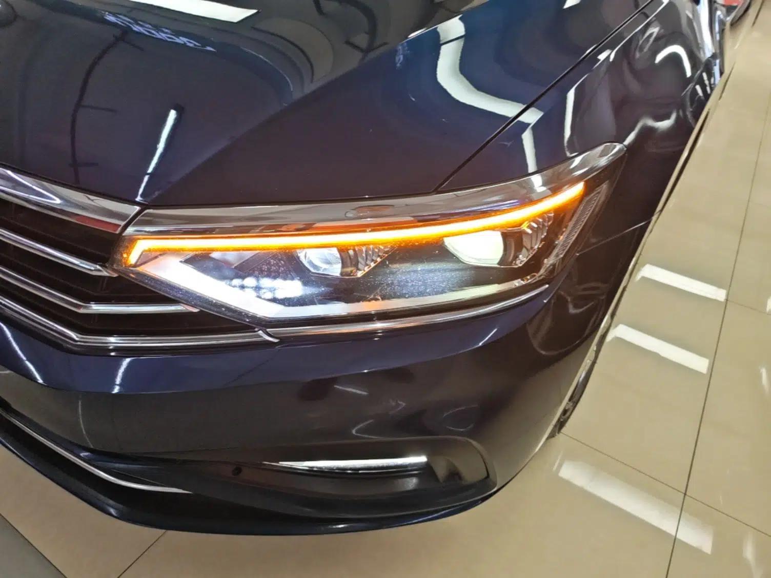 Volkswagen Variant 2021 2.0T Comfort Edition — миниатюра 8