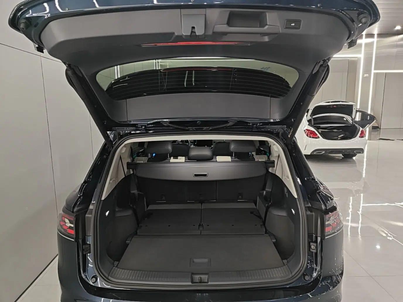 Volkswagen ID.6 CROZZ 2022 Long-Range PRO Edition — миниатюра 22