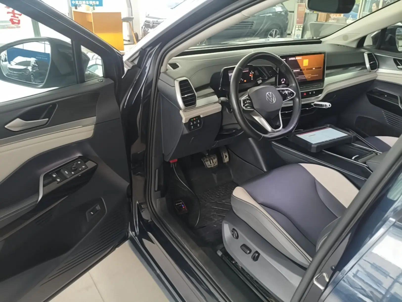 Volkswagen ID.6 CROZZ 2021 Long-Range PURE+ Edition — миниатюра 18