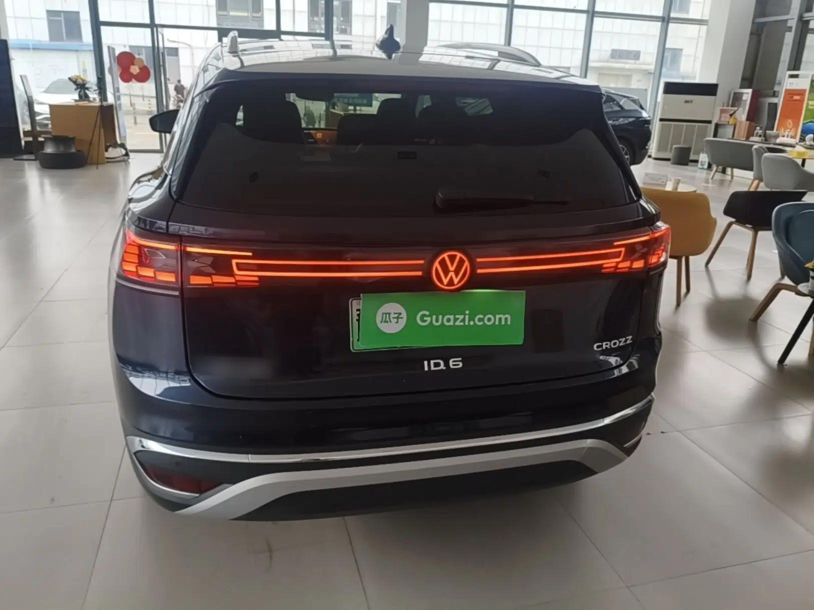 Volkswagen ID.6 CROZZ 2021 Long-Range PURE+ Edition — миниатюра 5