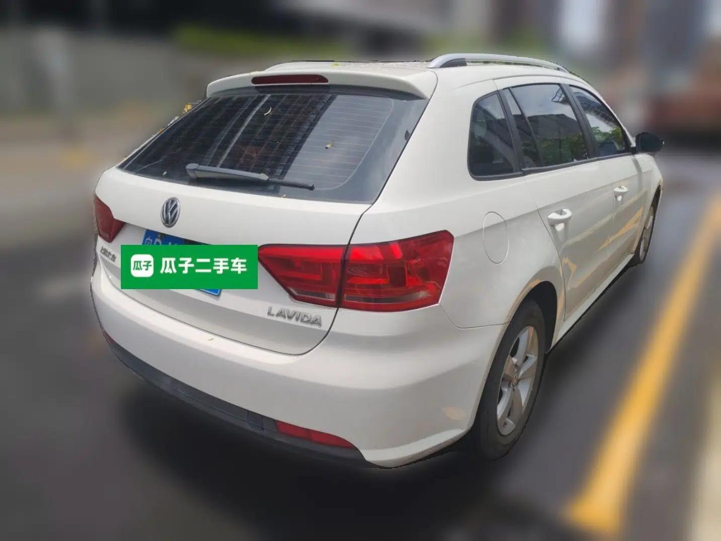 Volkswagen Gran Lavida 2013 1.6L Automatic Fashion Model — миниатюра 6