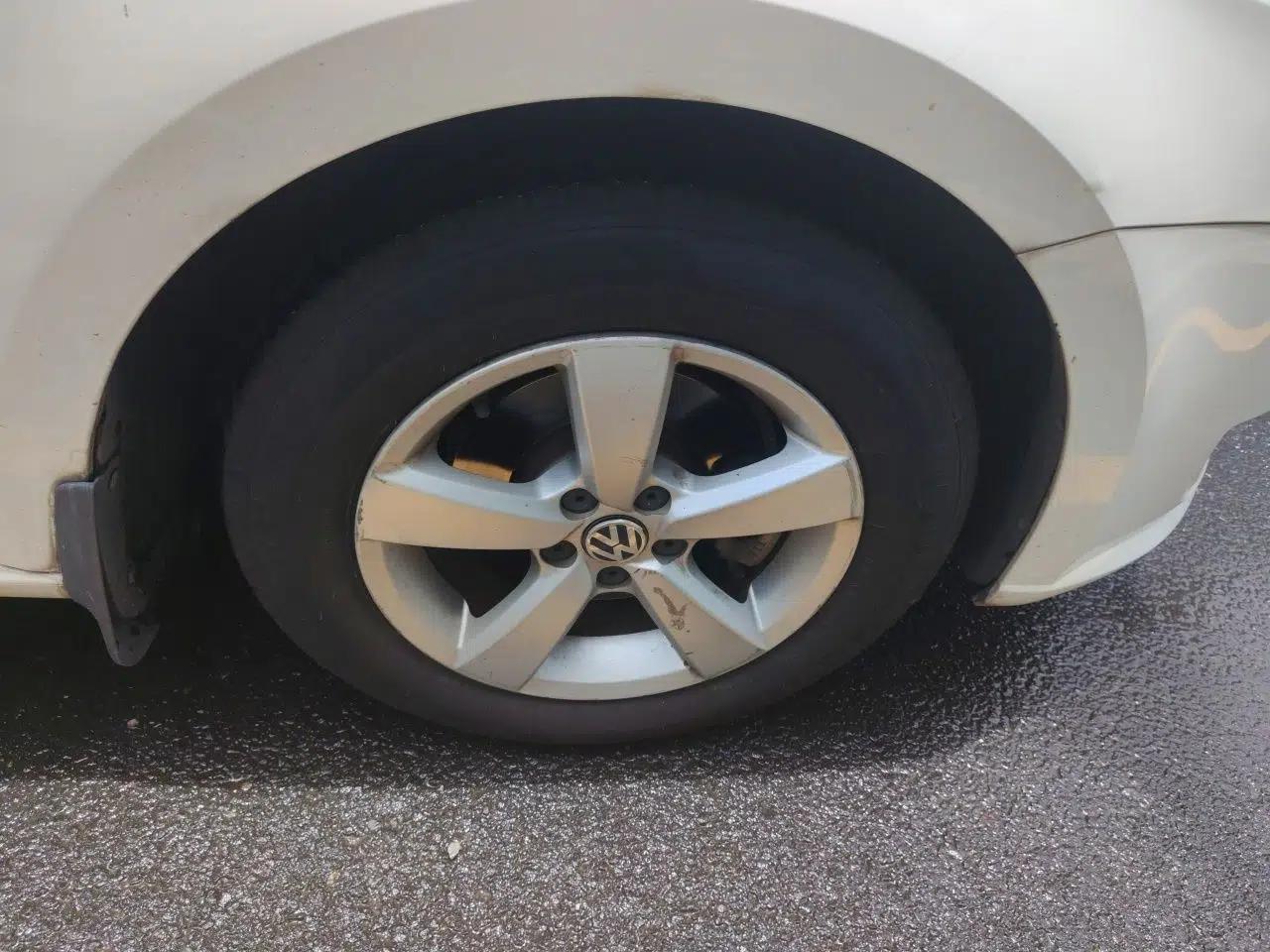 Volkswagen Gran Lavida 2013 1.6L Automatic Fashion Model — миниатюра 8