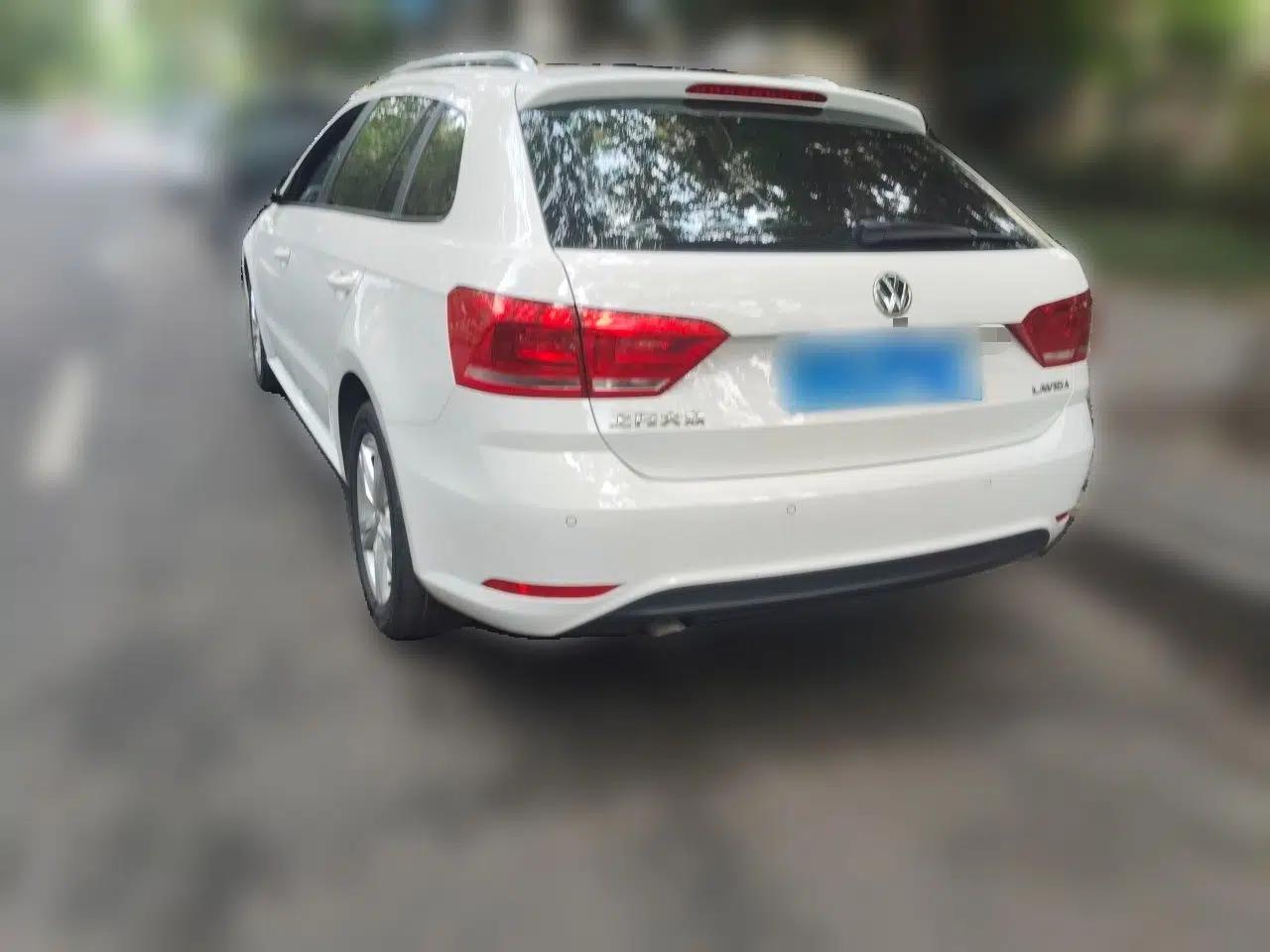 Volkswagen Gran Lavida 2017 1.6L Automatic Fashion Edition — миниатюра 4