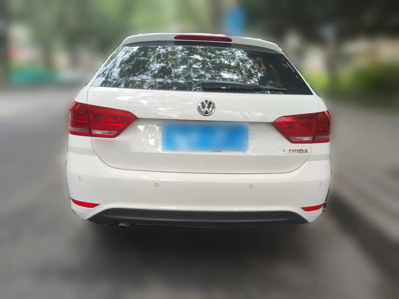 Volkswagen Gran Lavida 2017 1.6L Automatic Fashion Edition — миниатюра 5