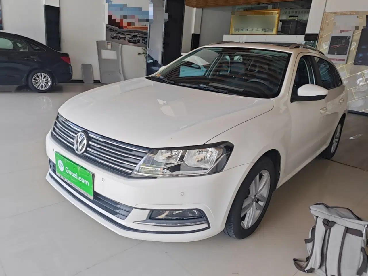 Volkswagen Gran Lavida 2015 1.6L Automatic Comfort Edition — миниатюра 1