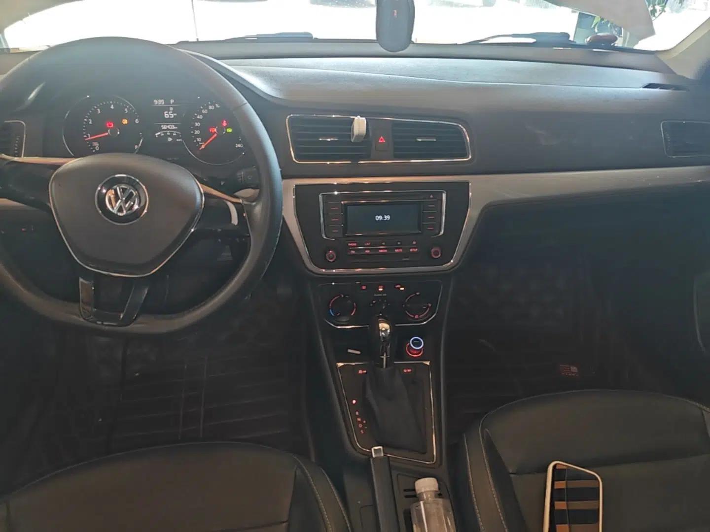 Volkswagen Gran Lavida 2015 1.6L Automatic Comfort Edition — миниатюра 15