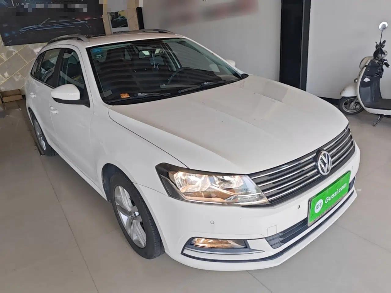 Volkswagen Gran Lavida 2015 1.6L Automatic Comfort Edition — миниатюра 3