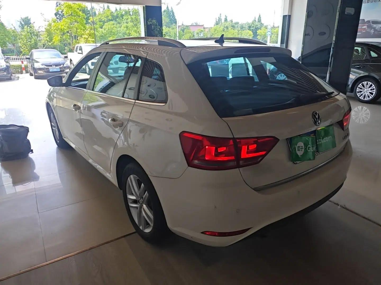 Volkswagen Gran Lavida 2015 1.6L Automatic Comfort Edition — миниатюра 4