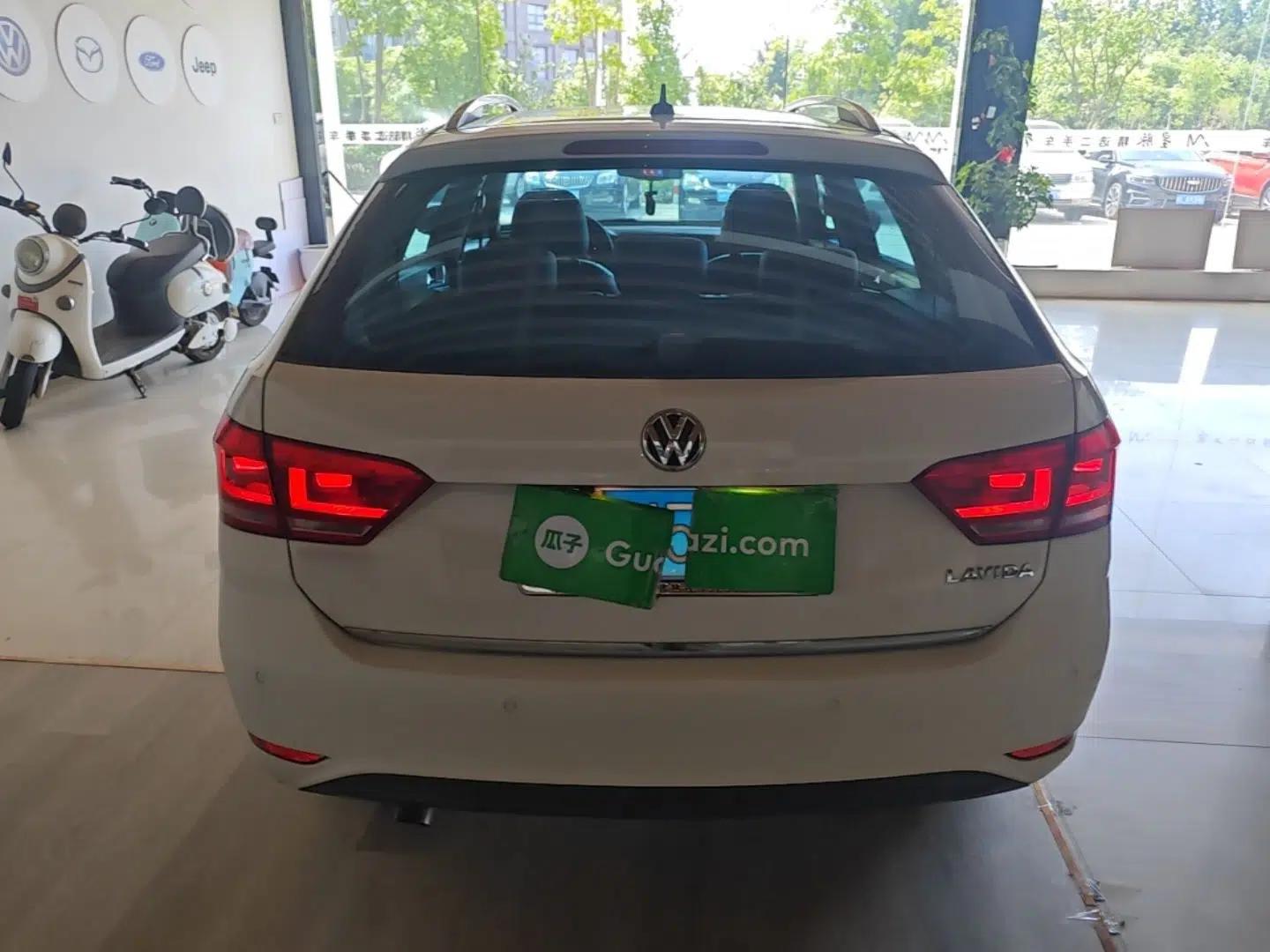 Volkswagen Gran Lavida 2015 1.6L Automatic Comfort Edition — миниатюра 5