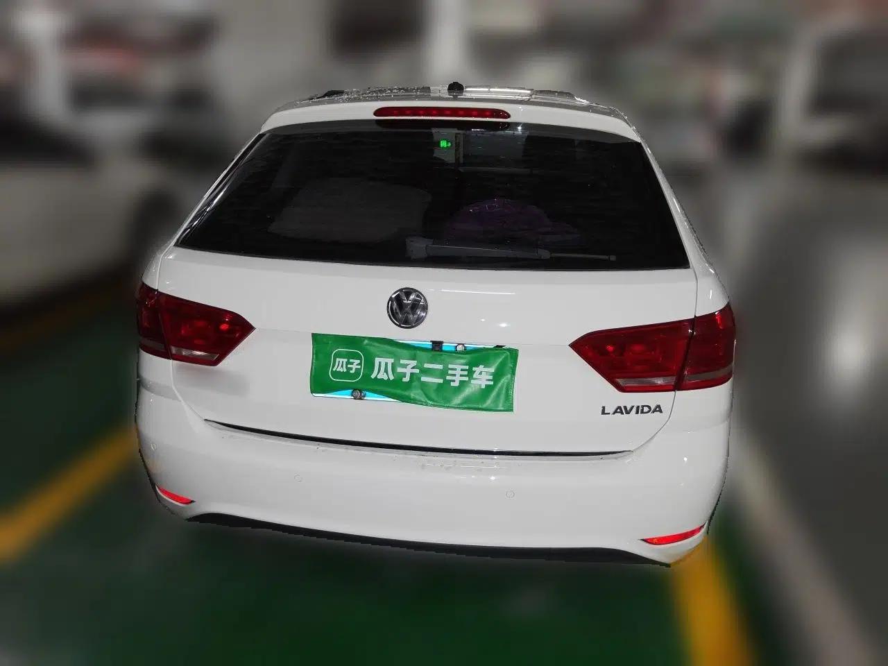 Volkswagen Gran Lavida 2015 1.6L Automatic Comfort Edition — миниатюра 5