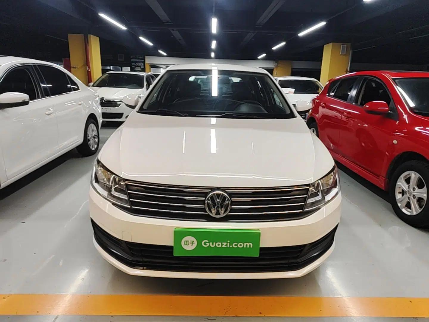 Volkswagen Gran Lavida 2015 1.6L Automatic Fashion Edition — миниатюра 2