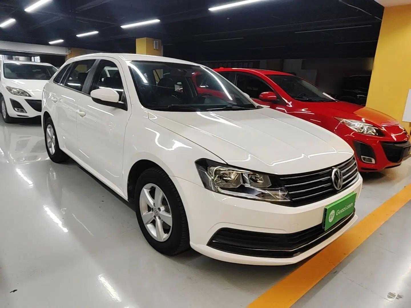 Volkswagen Gran Lavida 2015 1.6L Automatic Fashion Edition — миниатюра 3