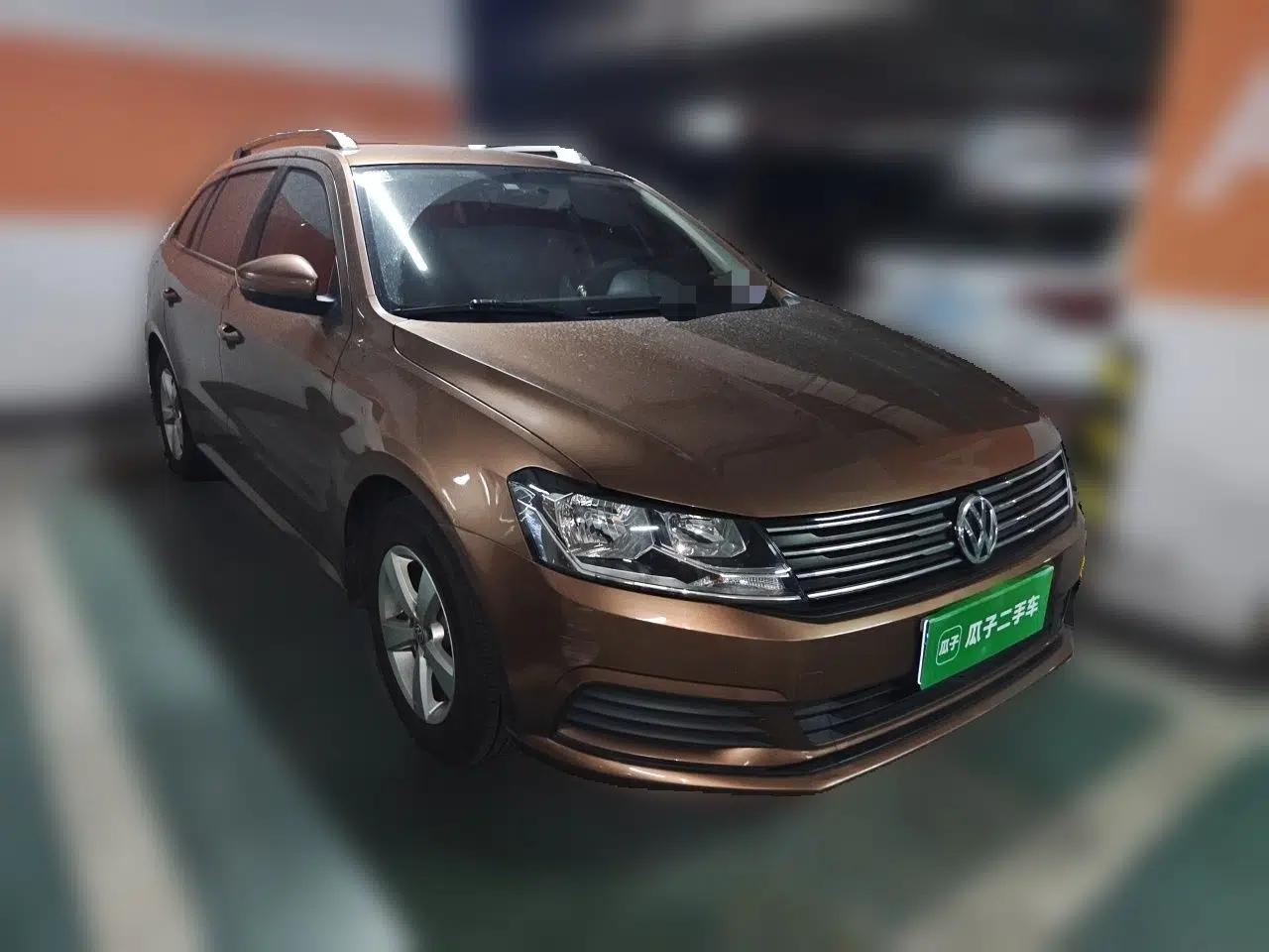 Volkswagen Gran Lavida 2015 1.6L Automatic Fashion Edition — миниатюра 3