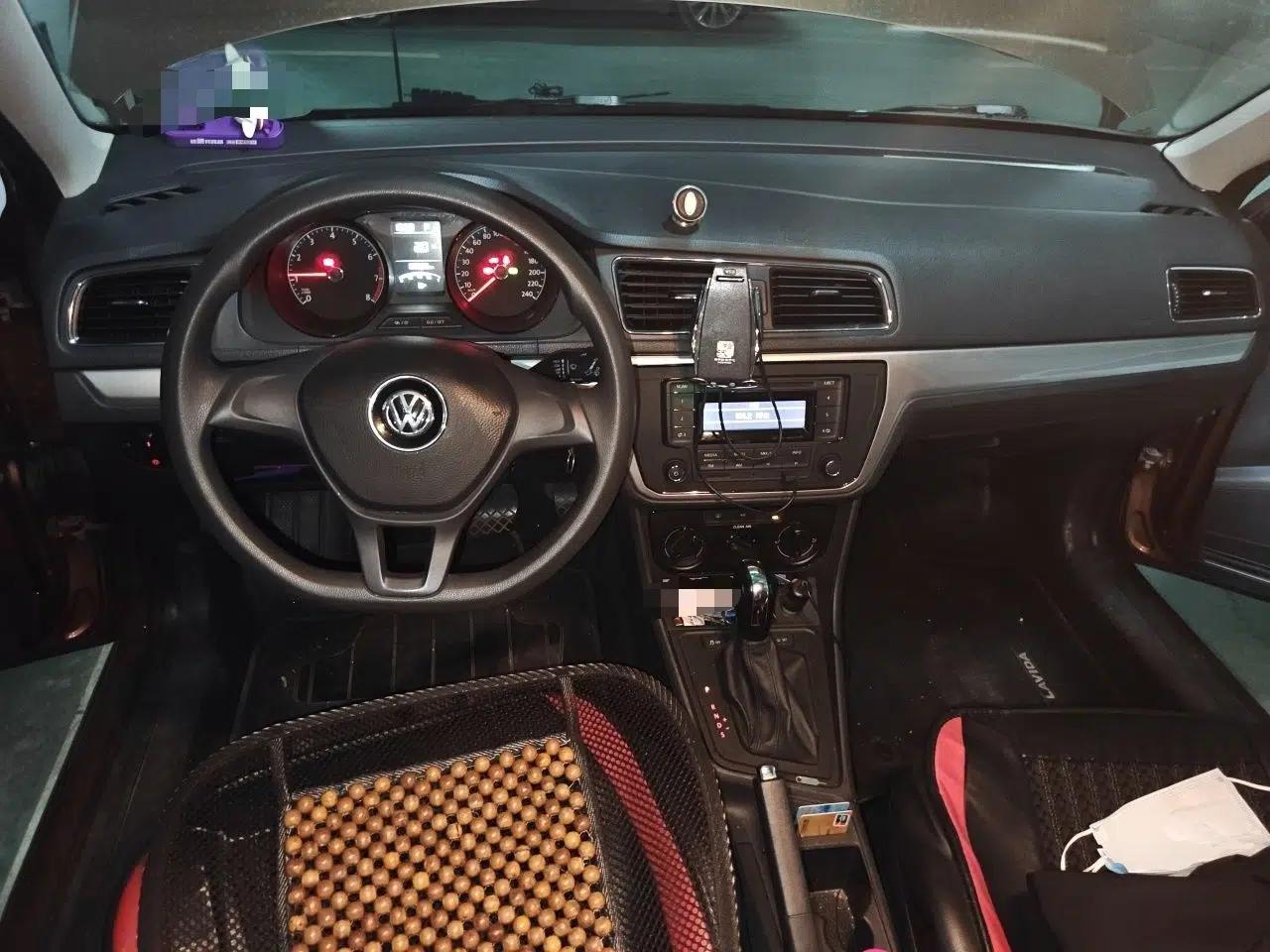 Volkswagen Gran Lavida 2015 1.6L Automatic Fashion Edition — миниатюра 9