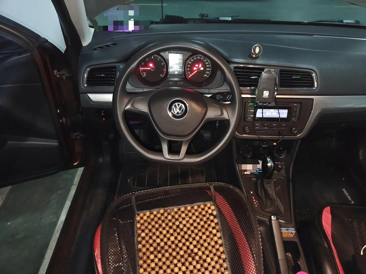 Volkswagen Gran Lavida 2015 1.6L Automatic Fashion Edition — миниатюра 10
