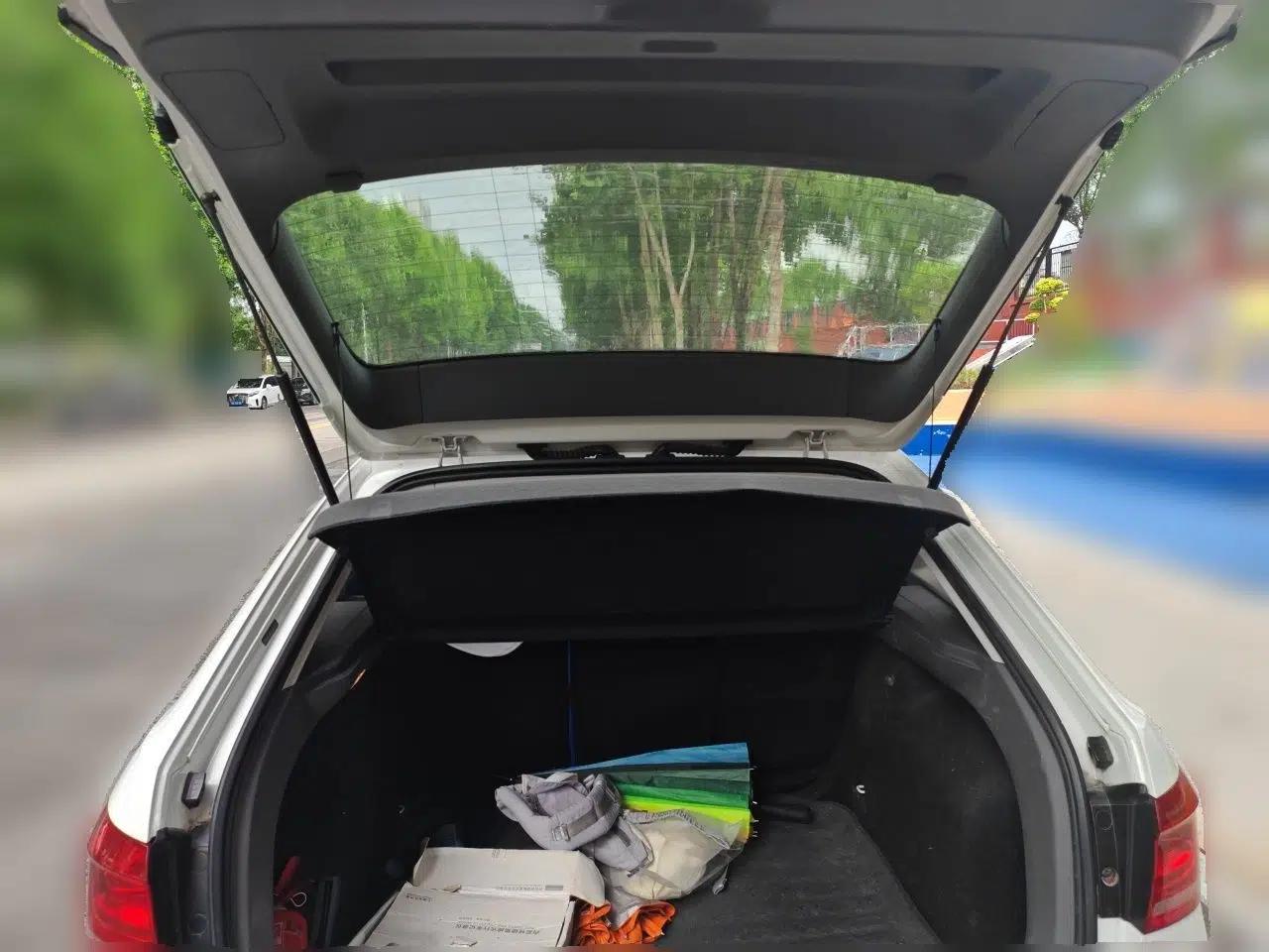 Volkswagen Gran Lavida 2015 1.6L Automatic Comfort Edition — миниатюра 19