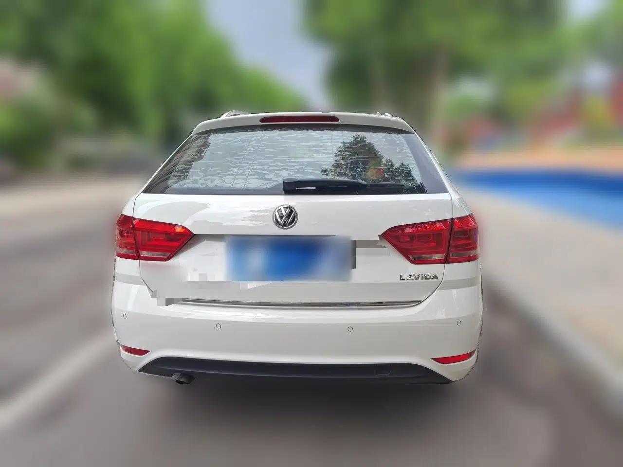 Volkswagen Gran Lavida 2015 1.6L Automatic Comfort Edition — миниатюра 5