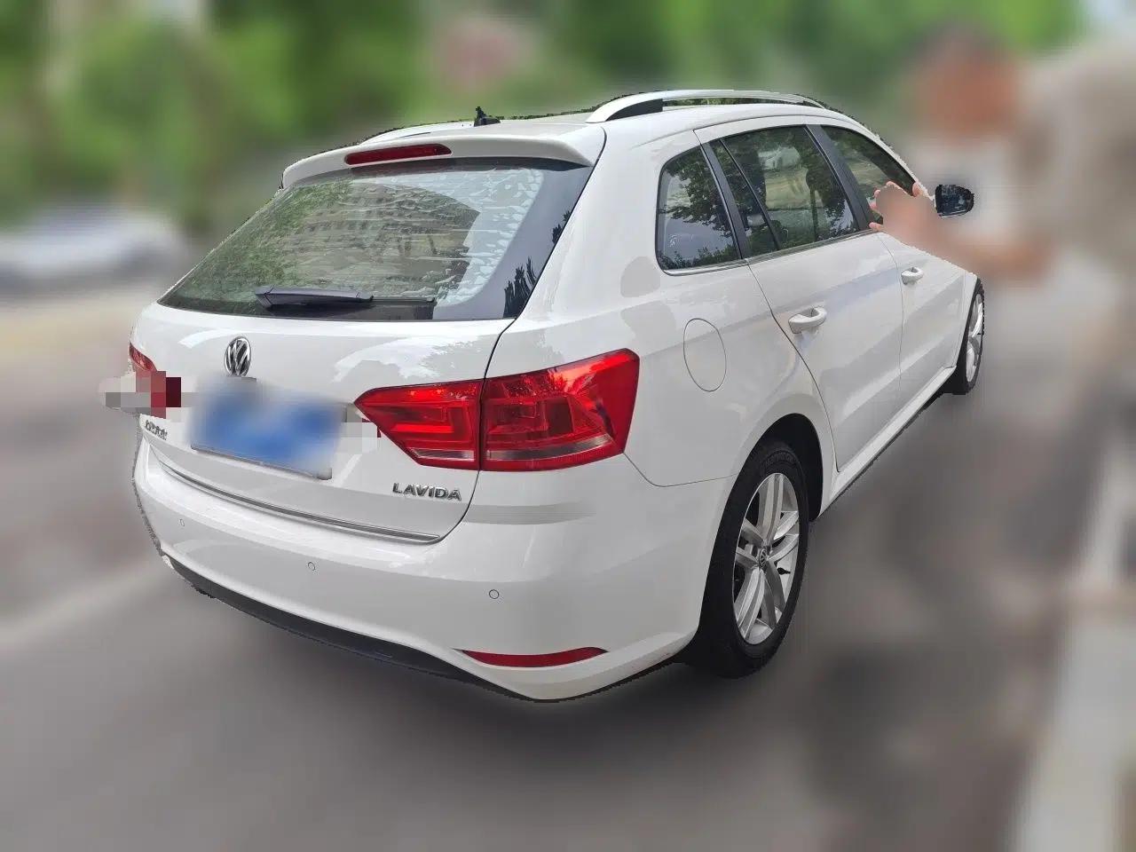 Volkswagen Gran Lavida 2015 1.6L Automatic Comfort Edition — миниатюра 6