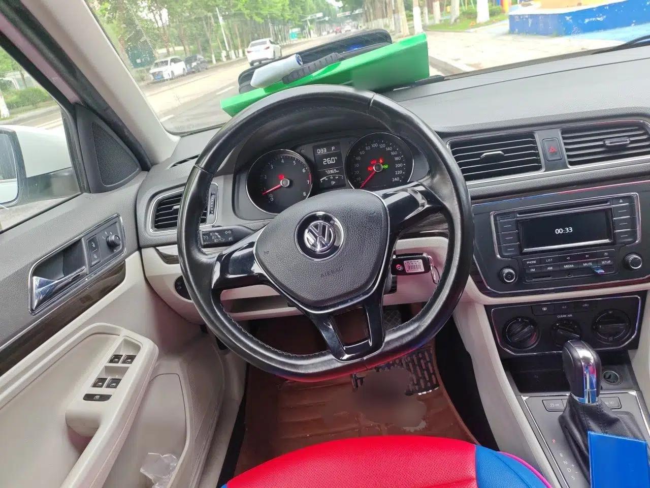 Volkswagen Gran Lavida 2015 1.6L Automatic Comfort Edition — миниатюра 10