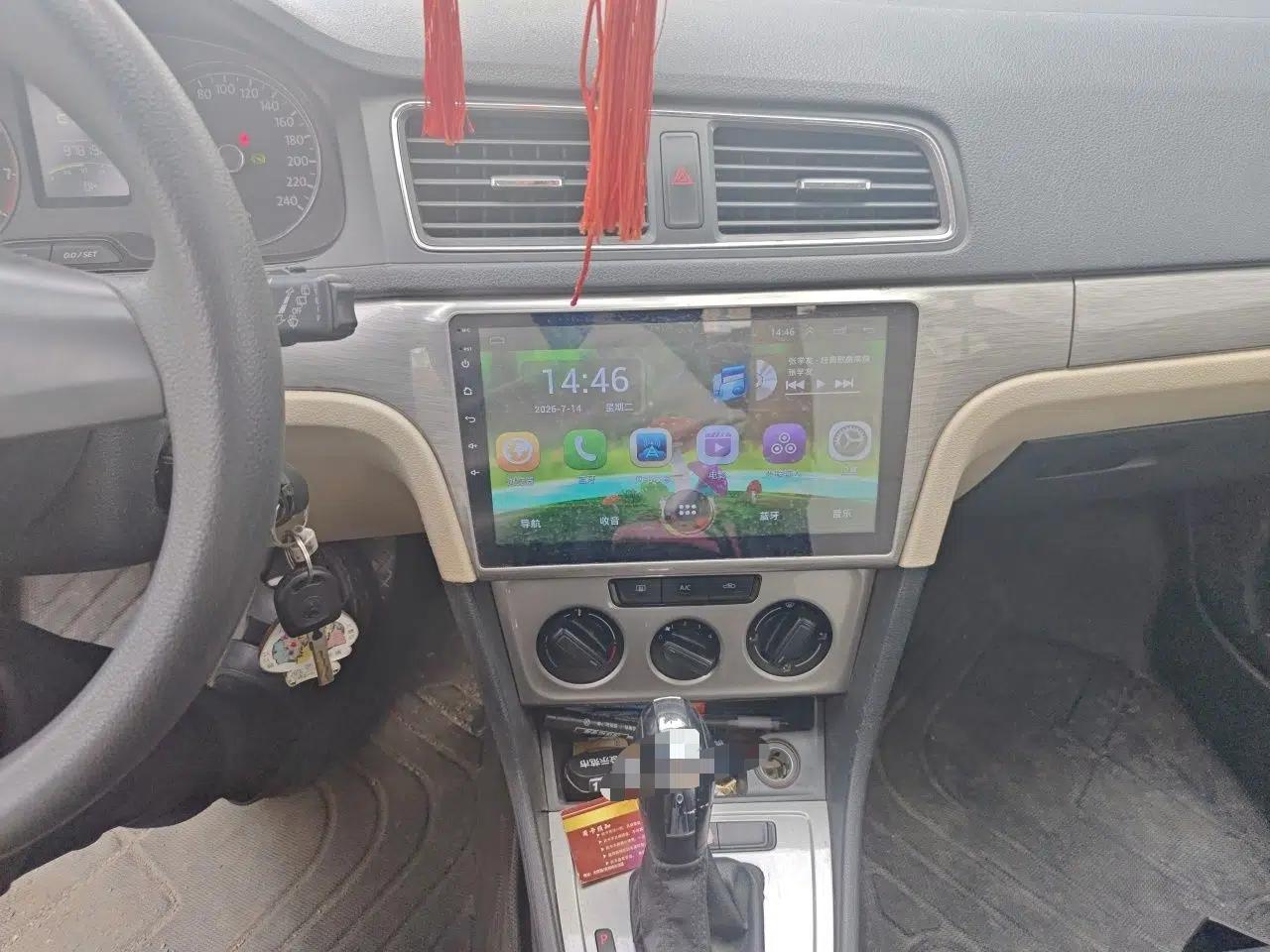 Volkswagen Gran Lavida 2013 1.6L Automatic Fashion Model — миниатюра 13
