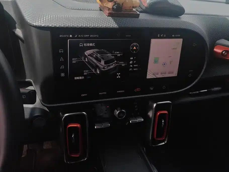 Haval Big Dog 2021 Facelift 2.0T DCT 4WD Howling Dog Edition — миниатюра 13