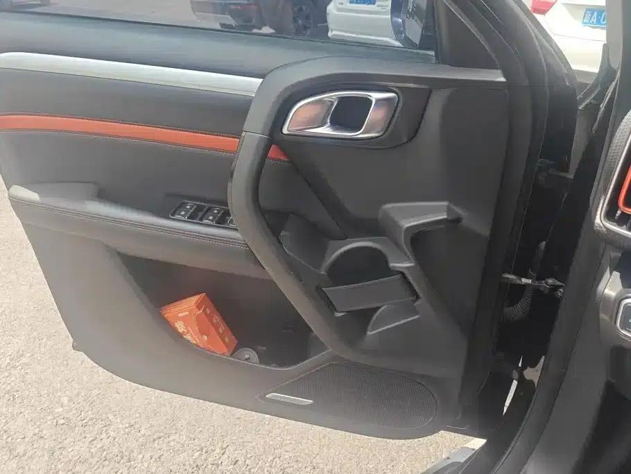 Haval Big Dog 2021 Facelift 2.0T DCT 4WD Howling Dog Edition — миниатюра 7