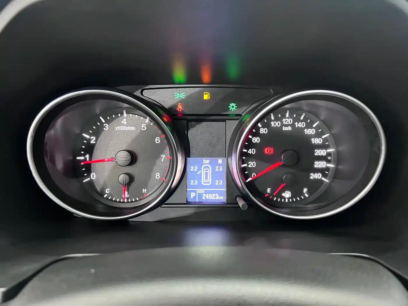 Haval M6 2021 PLUS 1.5T DCT Luxury Intelligent Connectivity Edition — миниатюра 11