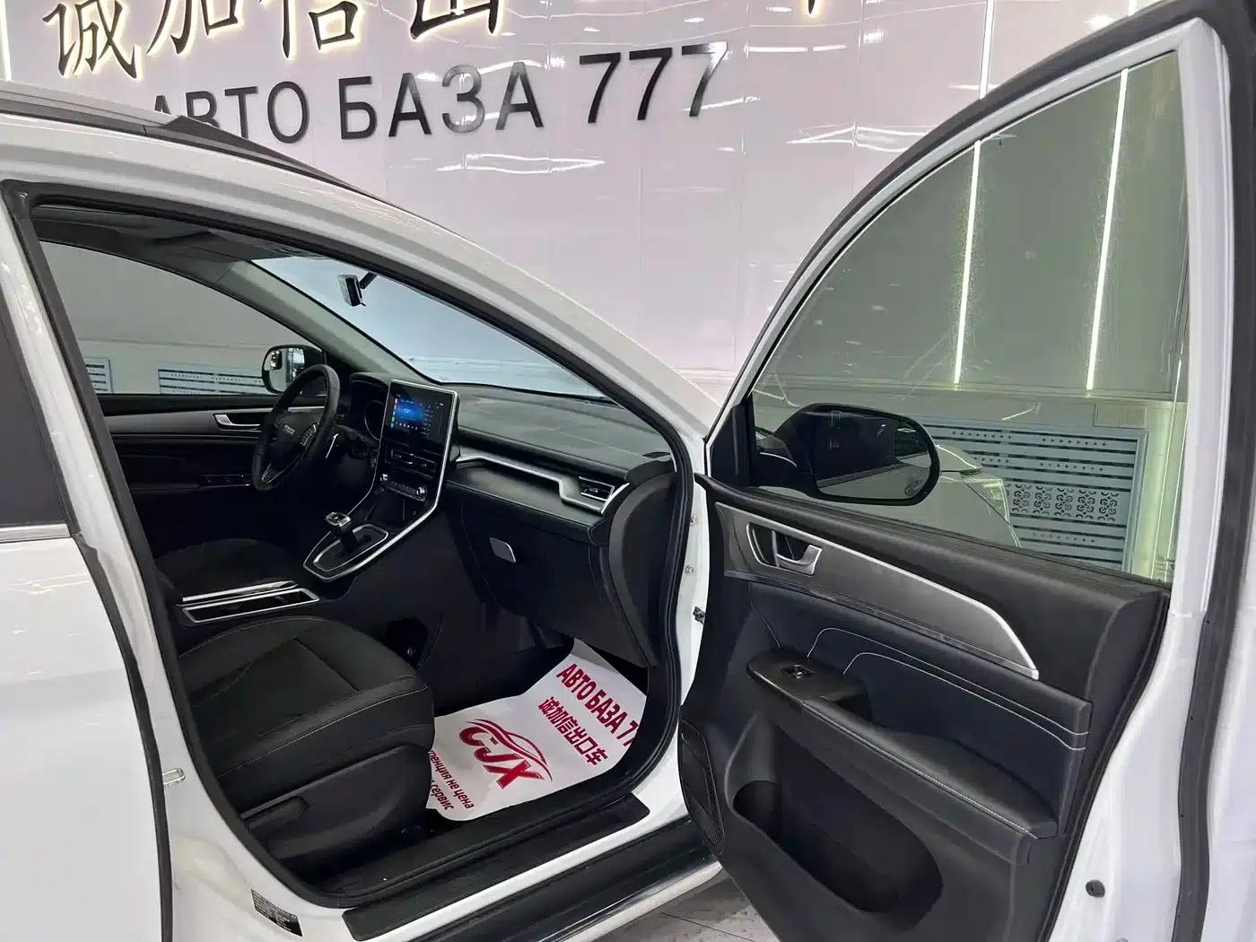 Haval M6 2021 PLUS 1.5T DCT Luxury Intelligent Connectivity Edition — миниатюра 18