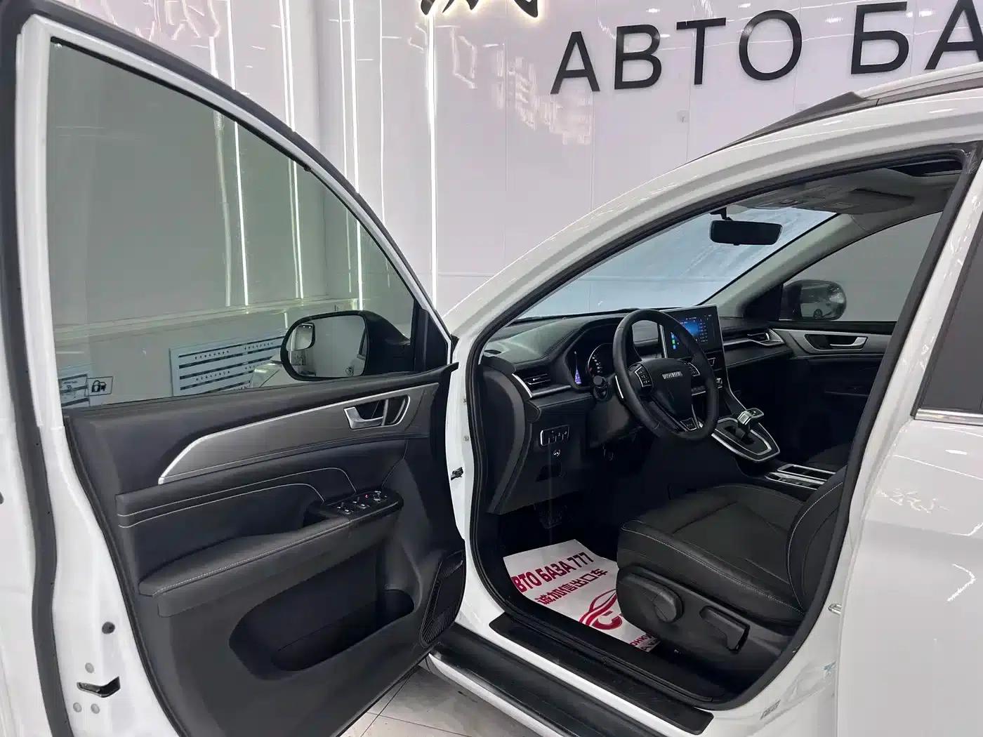 Haval M6 2021 PLUS 1.5T DCT Luxury Intelligent Connectivity Edition — миниатюра 7