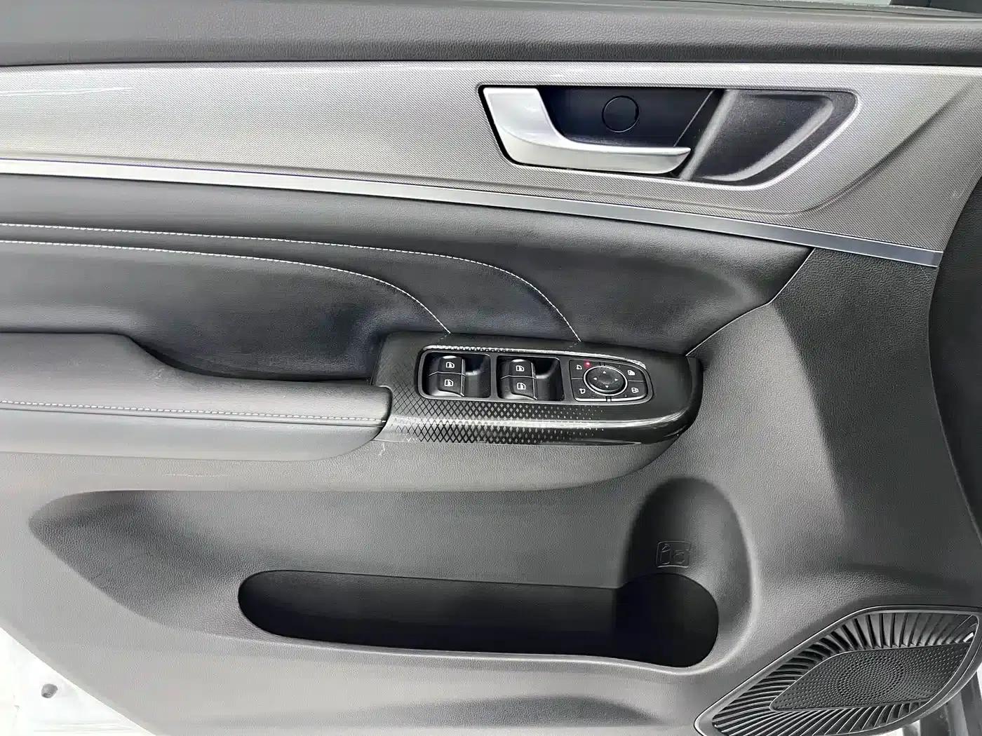 Haval M6 2021 PLUS 1.5T DCT Luxury Intelligent Connectivity Edition — миниатюра 8