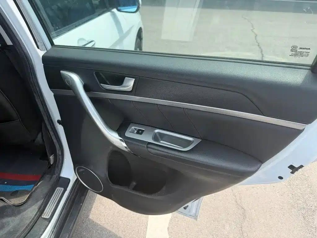 Haval M6 2017 1.5T Automatic 2WD Elite — миниатюра 11