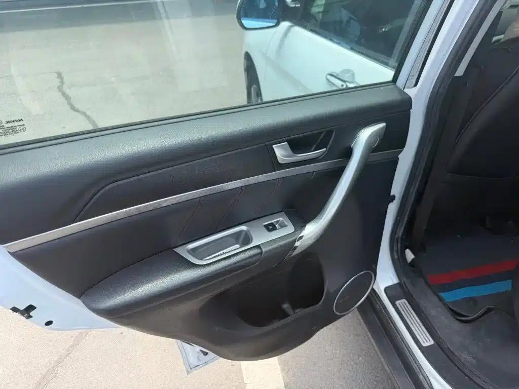 Haval M6 2017 1.5T Automatic 2WD Elite — миниатюра 14