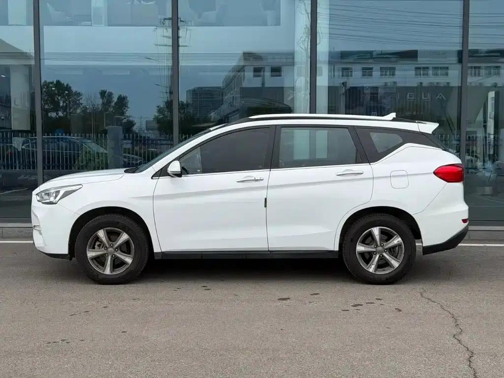 Haval M6 2017 1.5T Automatic 2WD Elite — миниатюра 3