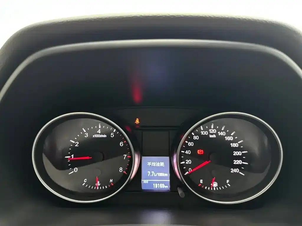 Haval M6 2021 PLUS 1.5T Manual Elite Intelligent Connectivity Edition — миниатюра 17