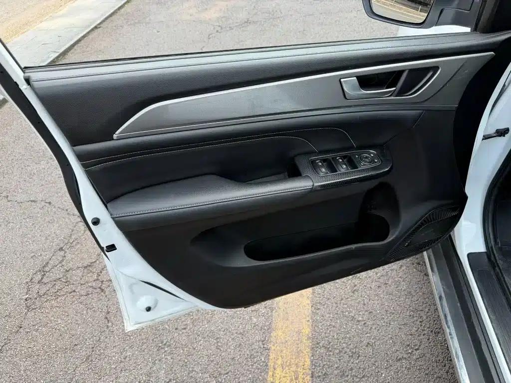 Haval M6 2021 PLUS 1.5T DCT Elite Intelligent Connectivity Edition — миниатюра 6