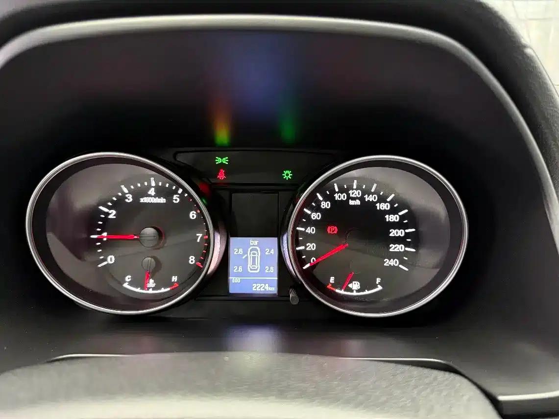 Haval M6 2023 PLUS 1.5T Manual Luxury Intelligent Connectivity Edition — миниатюра 11