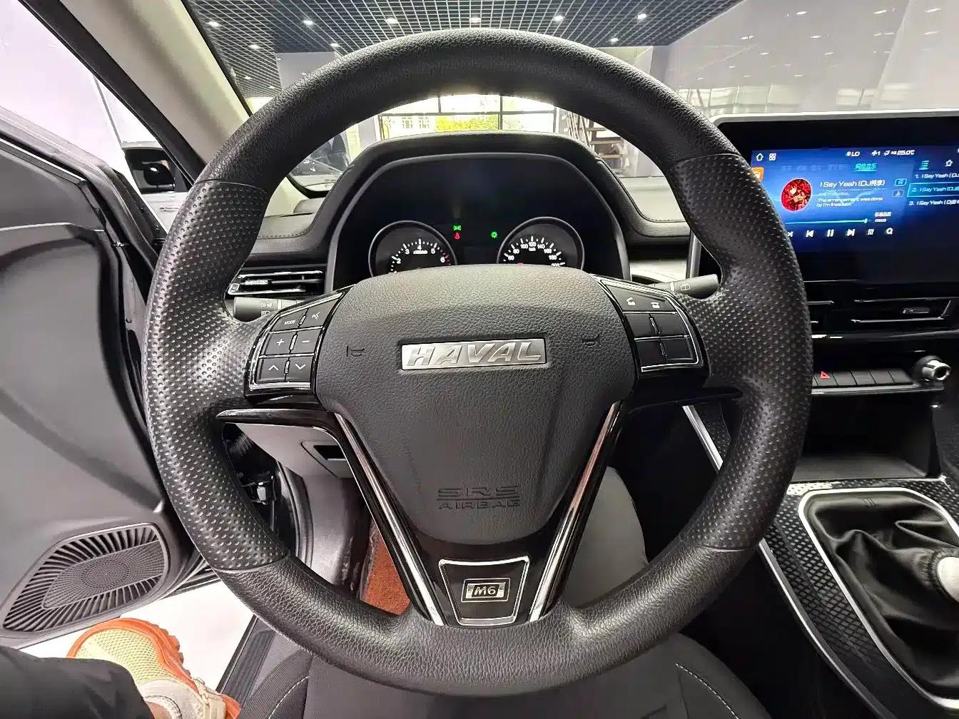 Haval M6 2023 PLUS 1.5T Manual Luxury Intelligent Connectivity Edition — миниатюра 12