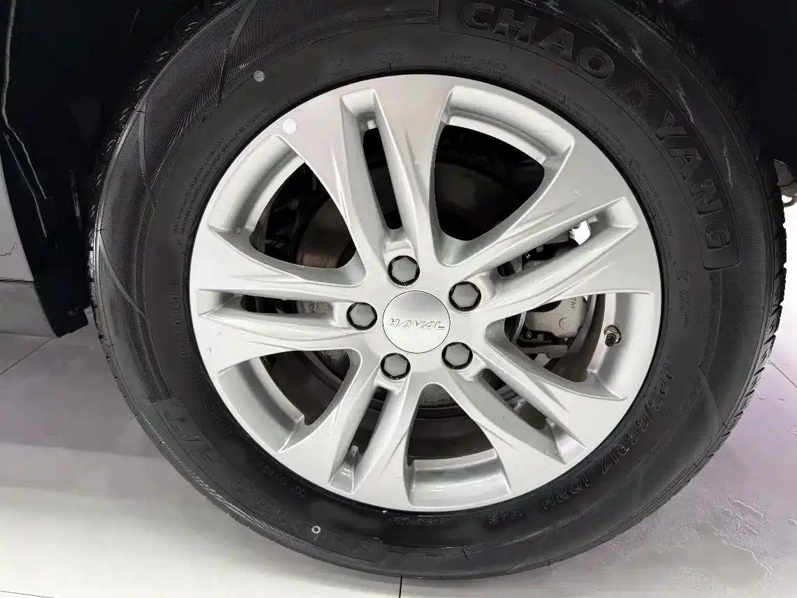 Haval M6 2023 PLUS 1.5T Manual Luxury Intelligent Connectivity Edition — миниатюра 7