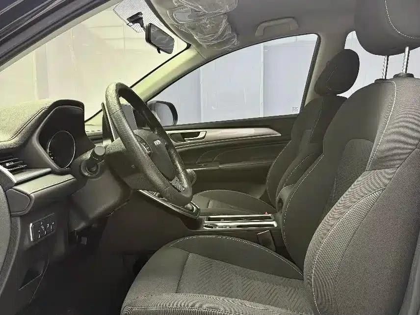 Haval M6 2023 PLUS 1.5T Manual Luxury Intelligent Connectivity Edition — миниатюра 9