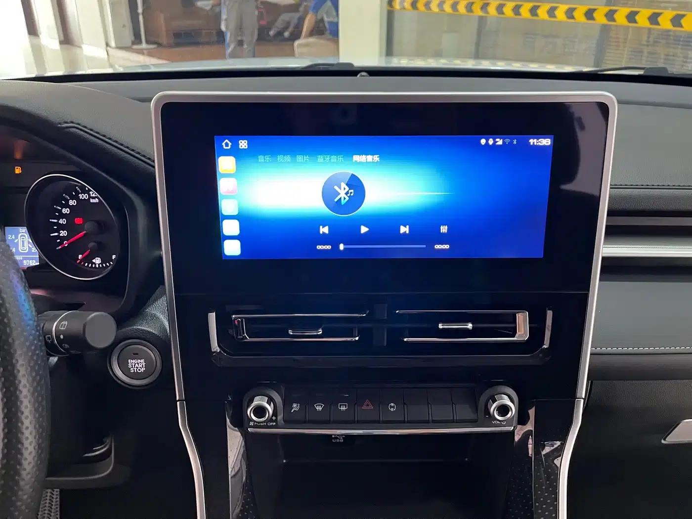 Haval M6 2021 PLUS 1.5T DCT Elite Intelligent Connectivity Edition — миниатюра 13