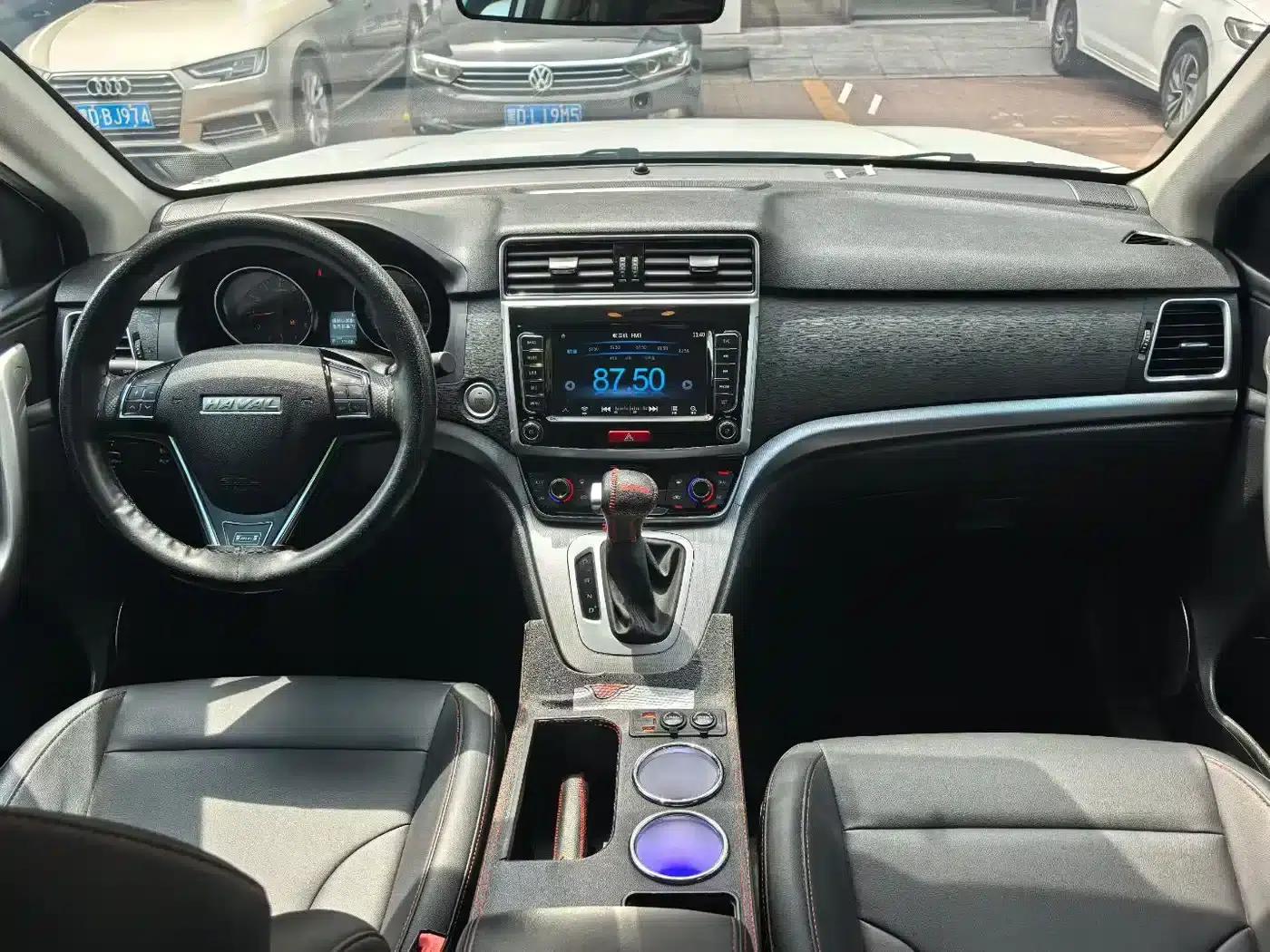 Haval M6 2021 PLUS 1.5T DCT Elite Intelligent Connectivity Edition — миниатюра 8