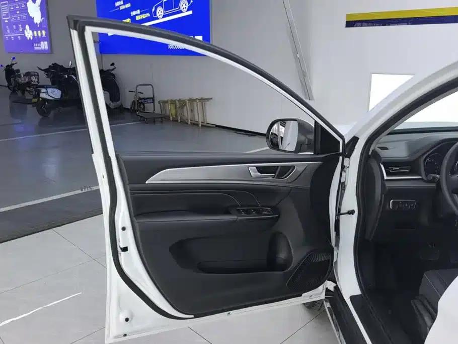 Haval M6 2021 PLUS 1.5T DCT Luxury Intelligent Connectivity Edition — миниатюра 7