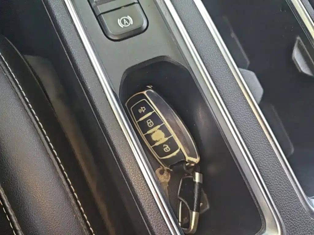 Haval M6 2021 PLUS 1.5T DCT Luxury Intelligent Connectivity Edition — миниатюра 9