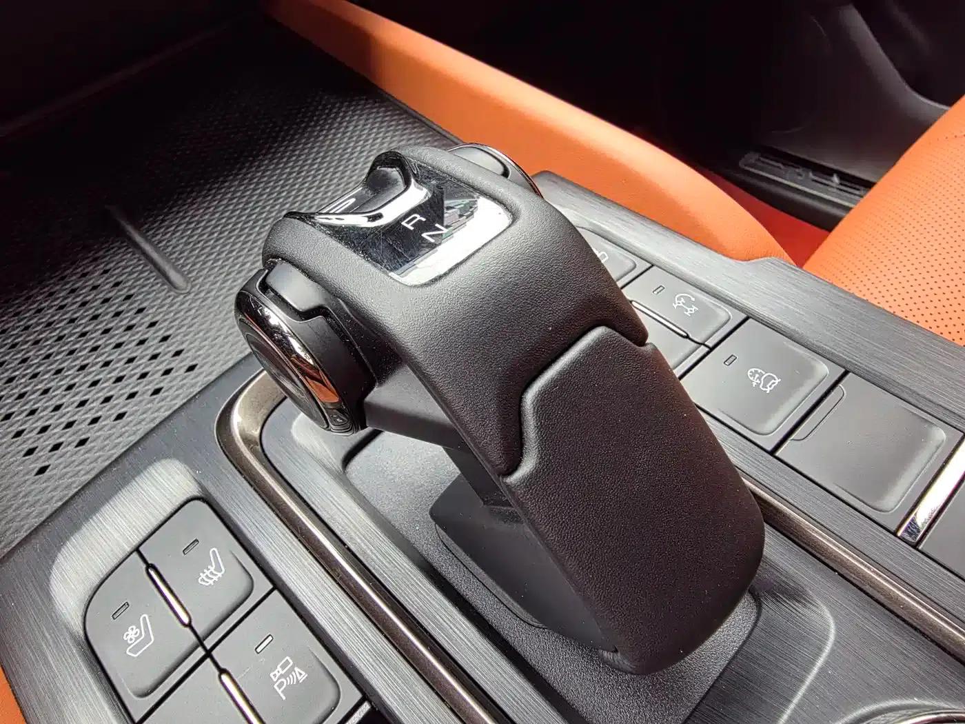 Haval H9 2024 2.0T Gasoline 4WD Ultimate Edition — миниатюра 14