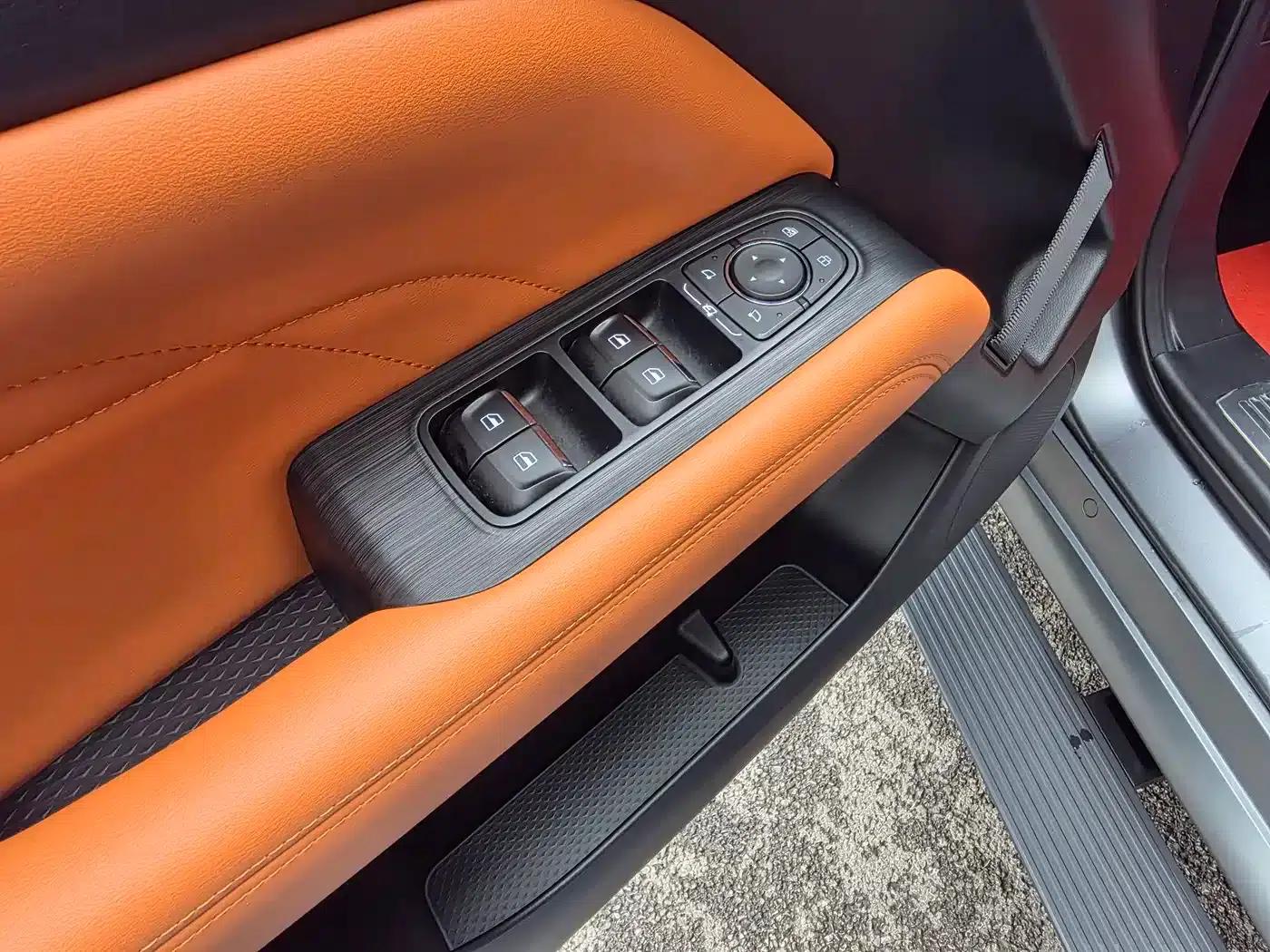 Haval H9 2024 2.0T Gasoline 4WD Ultimate Edition — миниатюра 19