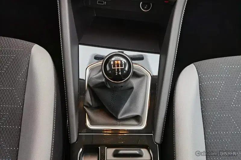 Jetta VS5 2024 280TSI Manual Pioneer Edition — миниатюра 14