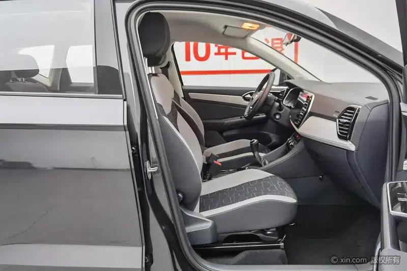 Jetta VS5 2024 280TSI Manual Pioneer Edition — миниатюра 24