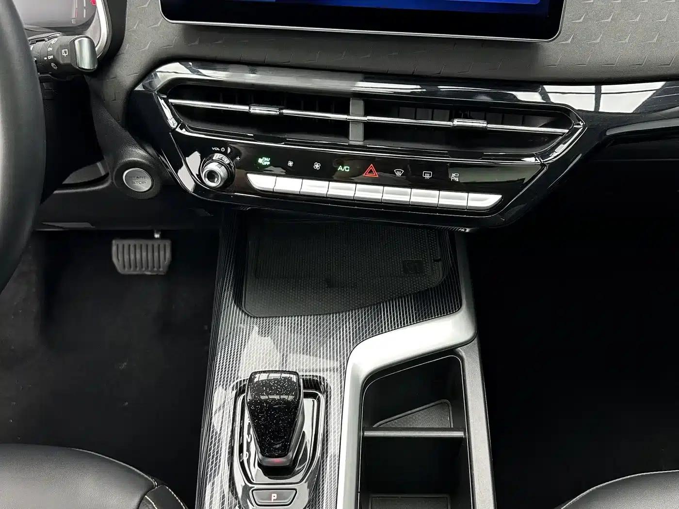 Haval Chitu 2022 Enjoy Edition 1.5T Bronze Rabbit — миниатюра 16